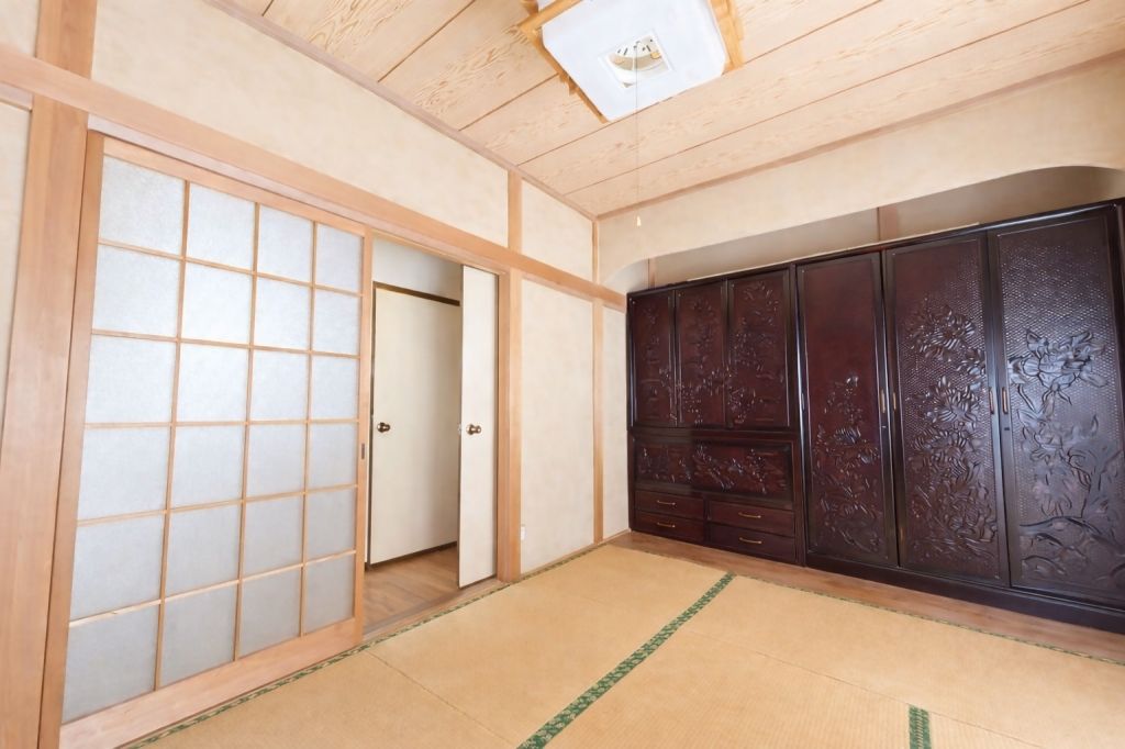 2DK Wooden House for Sale in Hadano City, Kanagawa - Thumbnail 2