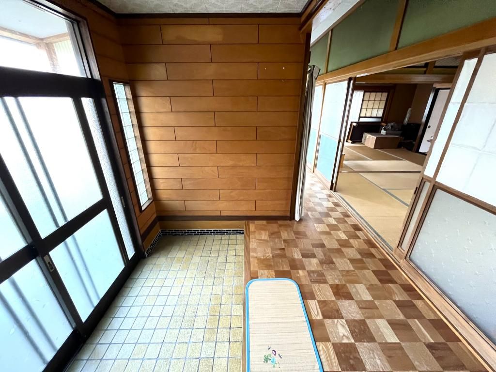Used Detached House for Sale in Yurihonjo, Akita - 6K, 397 sqm Land - Thumbnail 3