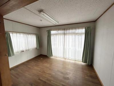 7LDK Family Home Near Kadogawa Station - 163sqm Living Space — Image 3, Kadokawa, Miyazaki