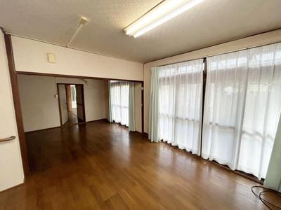 7LDK Family Home Near Kadogawa Station - 163sqm Living Space — Image 2, Kadokawa, Miyazaki