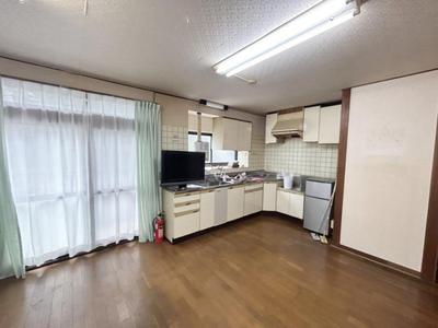 7LDK Family Home Near Kadogawa Station - 163sqm Living Space — Image 4, Kadokawa, Miyazaki