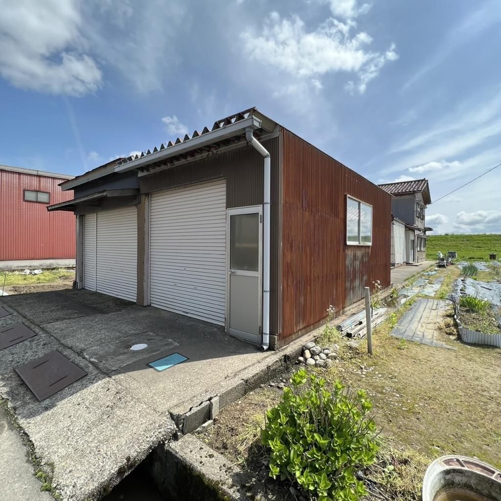 2 Million Yen Traditional House on 310sqm Land in Oyabe, Toyama - Thumbnail 2