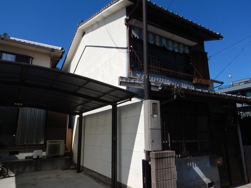 2-Story Wooden House for Sale in Iyo City, Ehime - Thumbnail 3