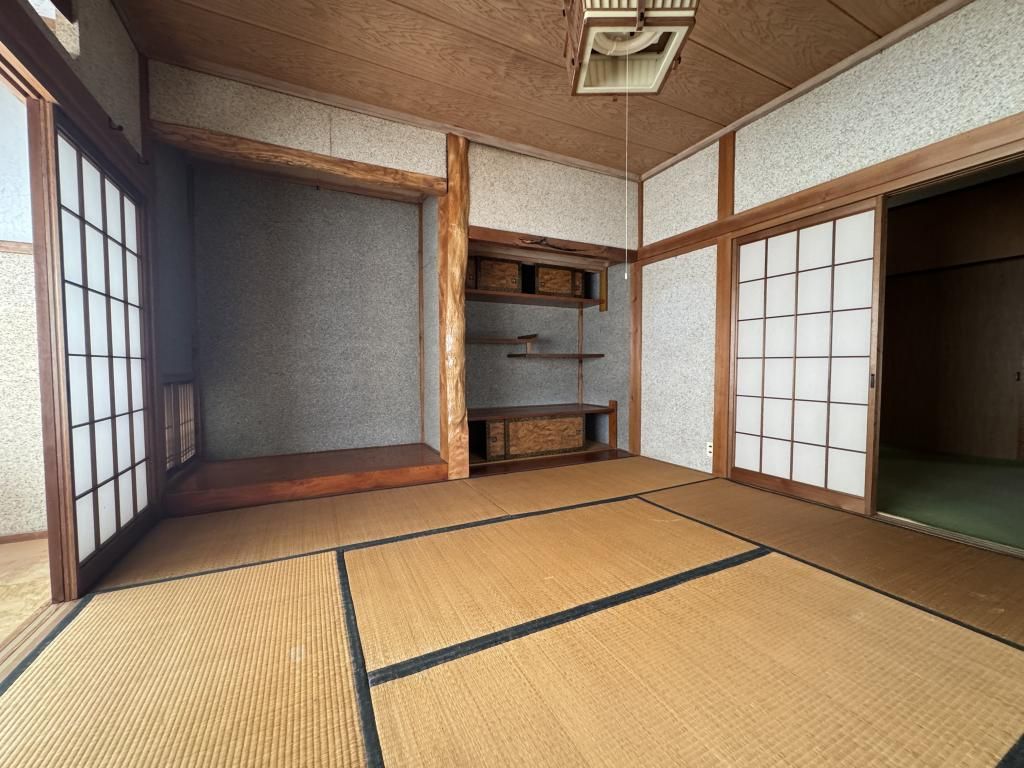126-Year-Old Traditional 7DK House for Sale in Tokamachi, Niigata - Thumbnail 2