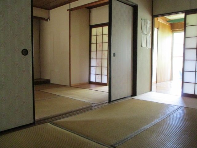 6K Traditional Wooden House for Sale in Taku City, Saga - Thumbnail 4