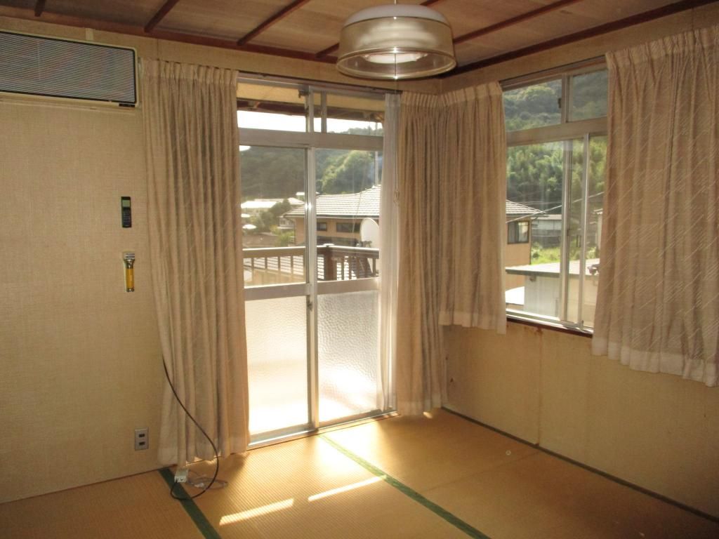 4DK Two-Story House with Garden in Kasaoka, Okayama - Thumbnail 4