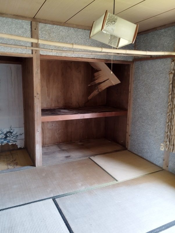 11DK Family House in Takeo City, Saga – 253 sqm with Large Warehouse - Thumbnail 3
