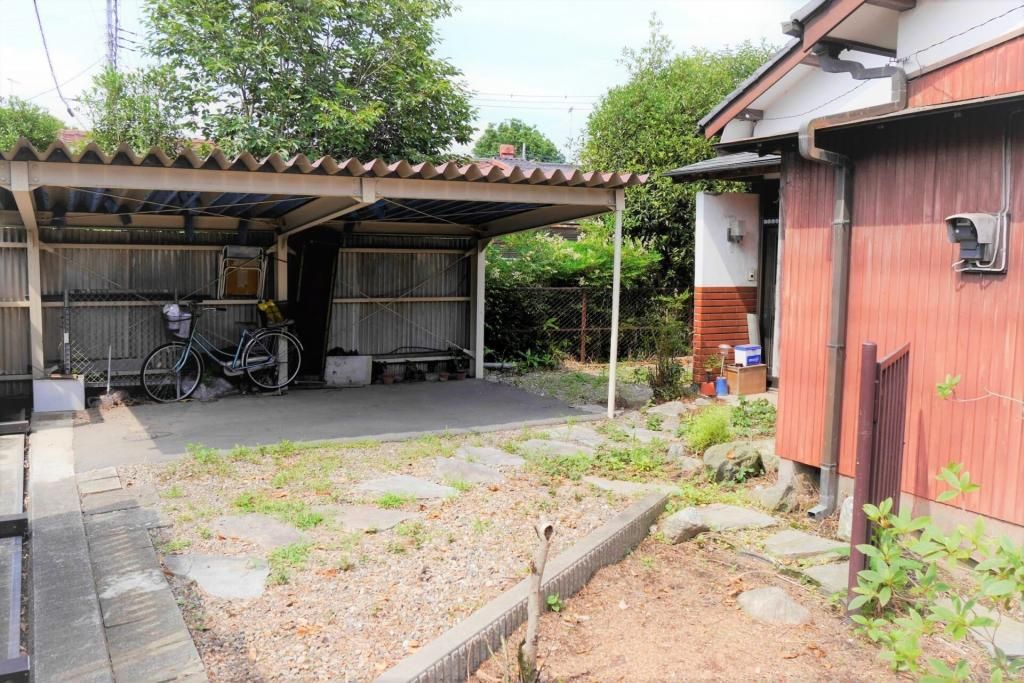 Spacious 4DK Single-Story House with Large Garden in Tochigi City - Thumbnail 2