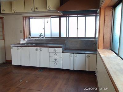 Quiet 5DK House in Hachinohe with Scenic Views — Image 3, Hachinohe, Aomori