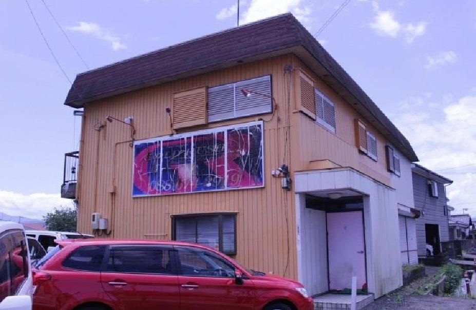 Spacious 1981 Detached House on 304 sqm Corner Lot in Ishii, Tokushima - Thumbnail 4