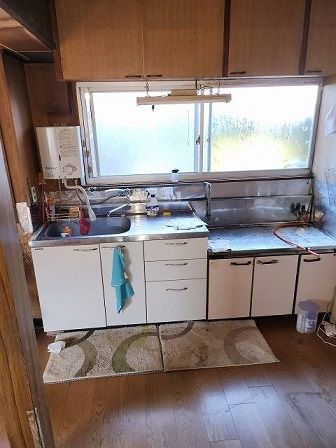 79-Year-Old 5DK House on 424m² Corner Lot in Minamiawaji - Thumbnail 4