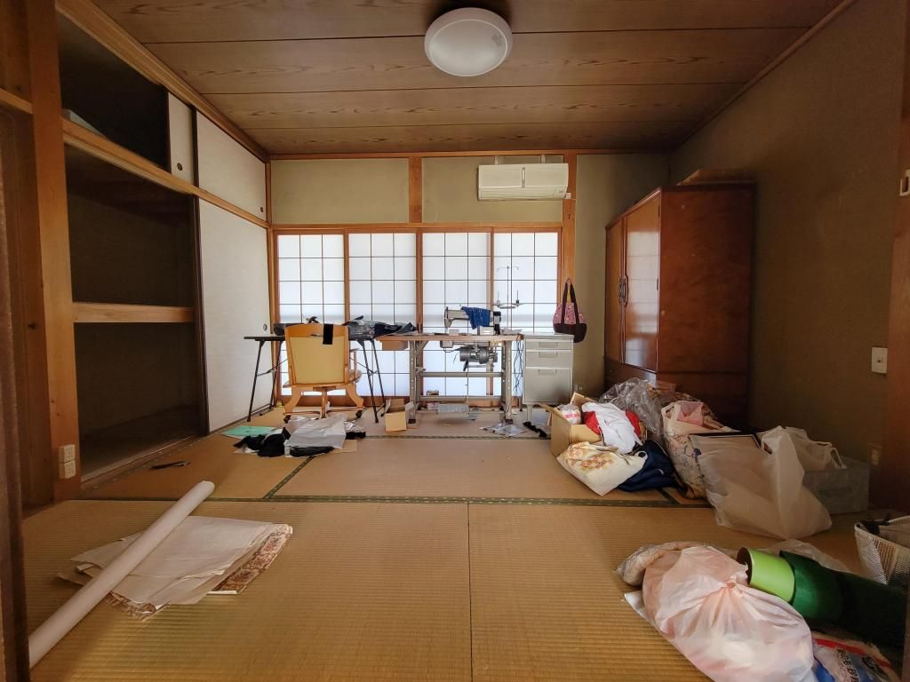 Spacious 6DK House with Large Land & Warehouse in Shoo Town, Okayama - Thumbnail 3