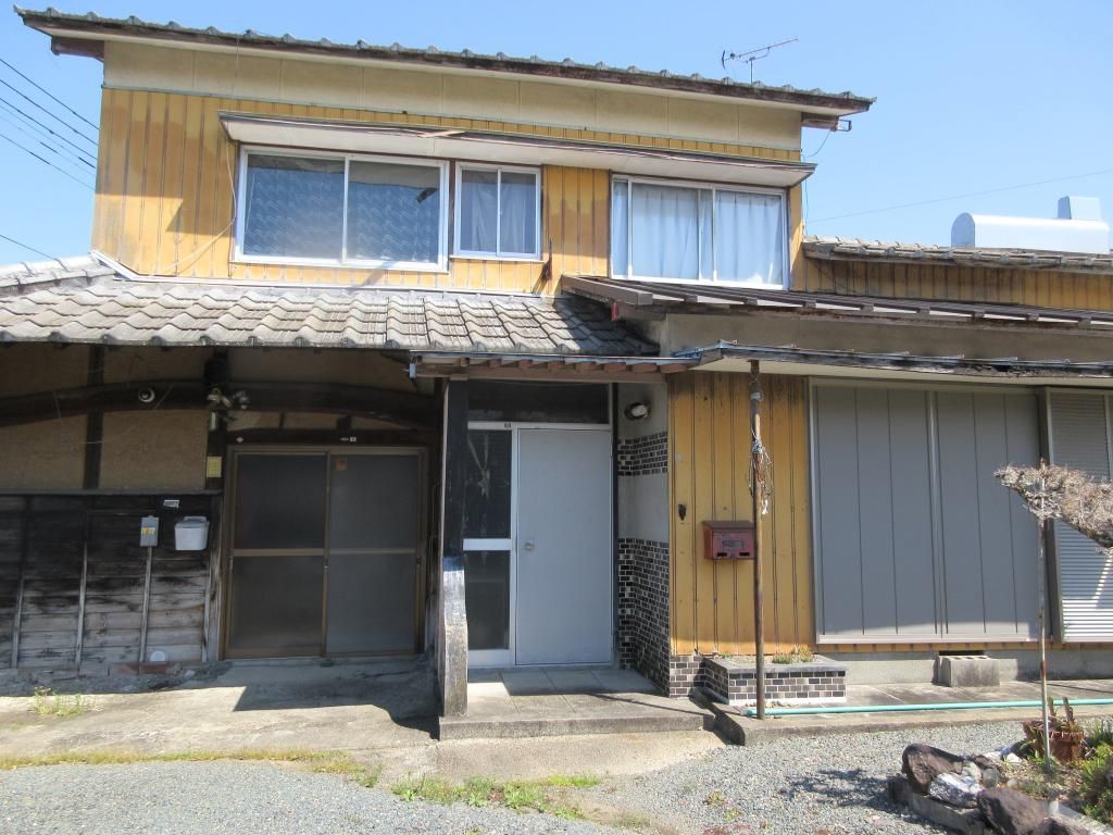 90-Year-Old 6DK House with Warehouse & Field in Tamana, Kumamoto - Thumbnail 2
