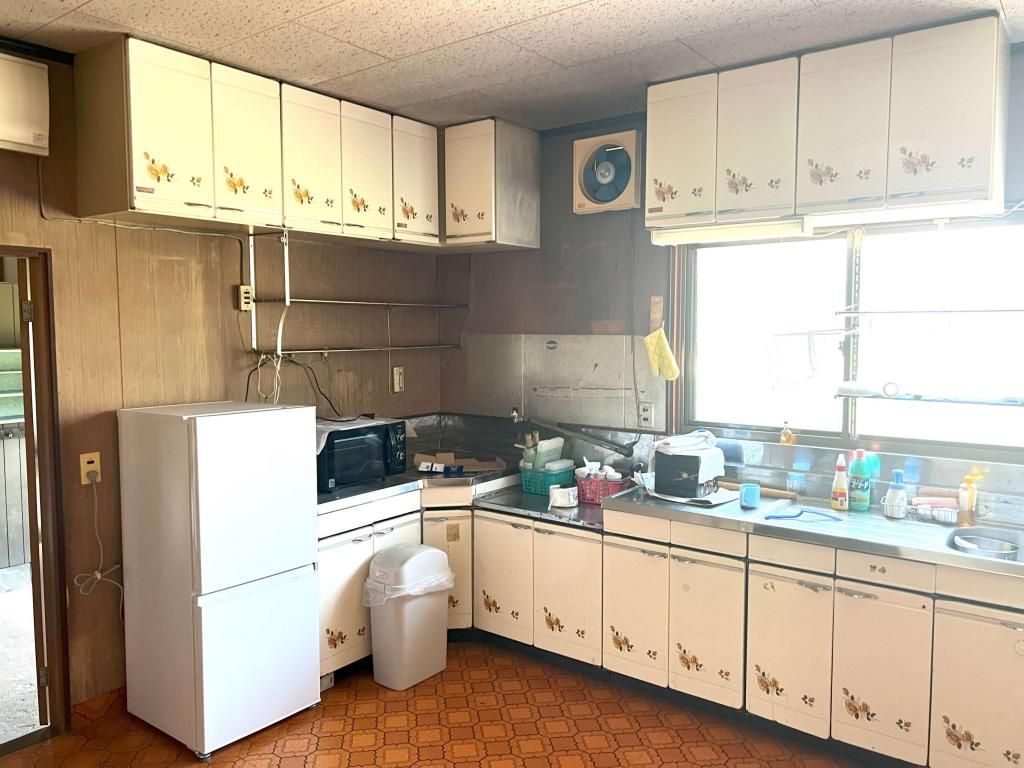 Century-Old 6DK House on 564m² Land in Akaiwa, Okayama - Thumbnail 4