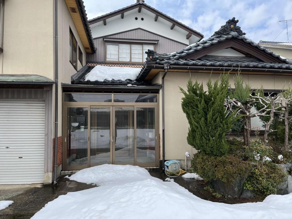 11DK Detached House for Sale in Awara City, Fukui - Thumbnail 2