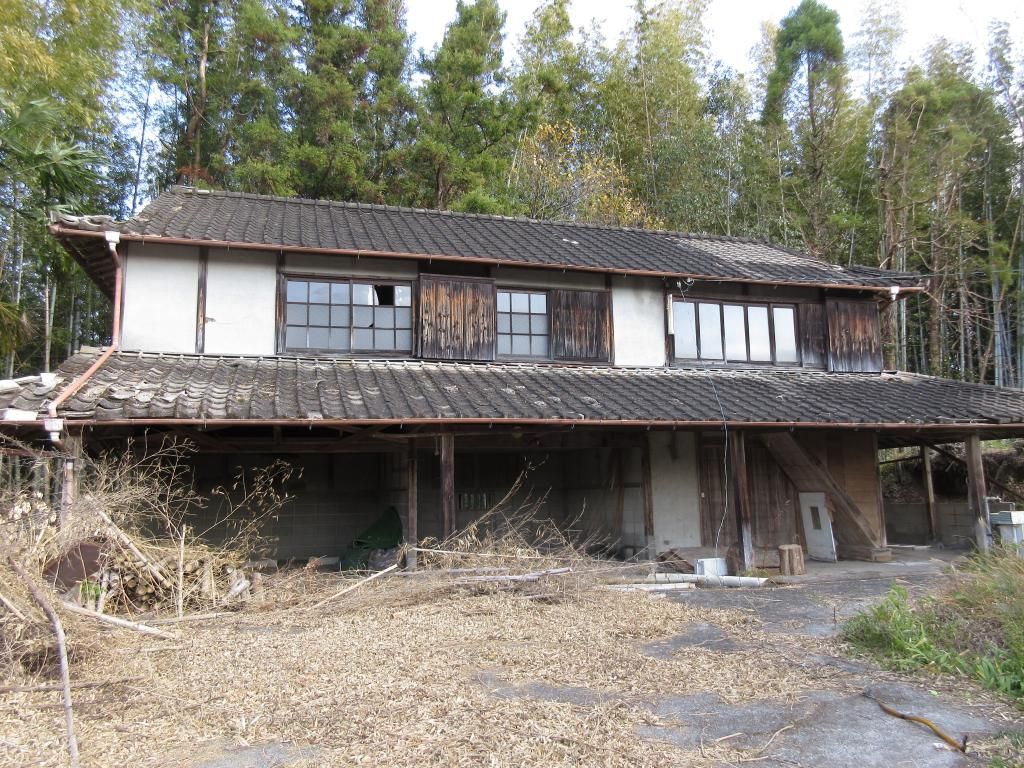 5-Bedroom Detached House for Sale in Yufu City, Oita - Thumbnail 2
