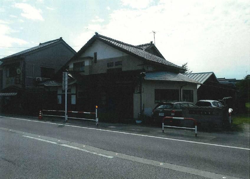 Large 11DK Corner Lot Home for Sale in Uozu, Toyama - Thumbnail 2