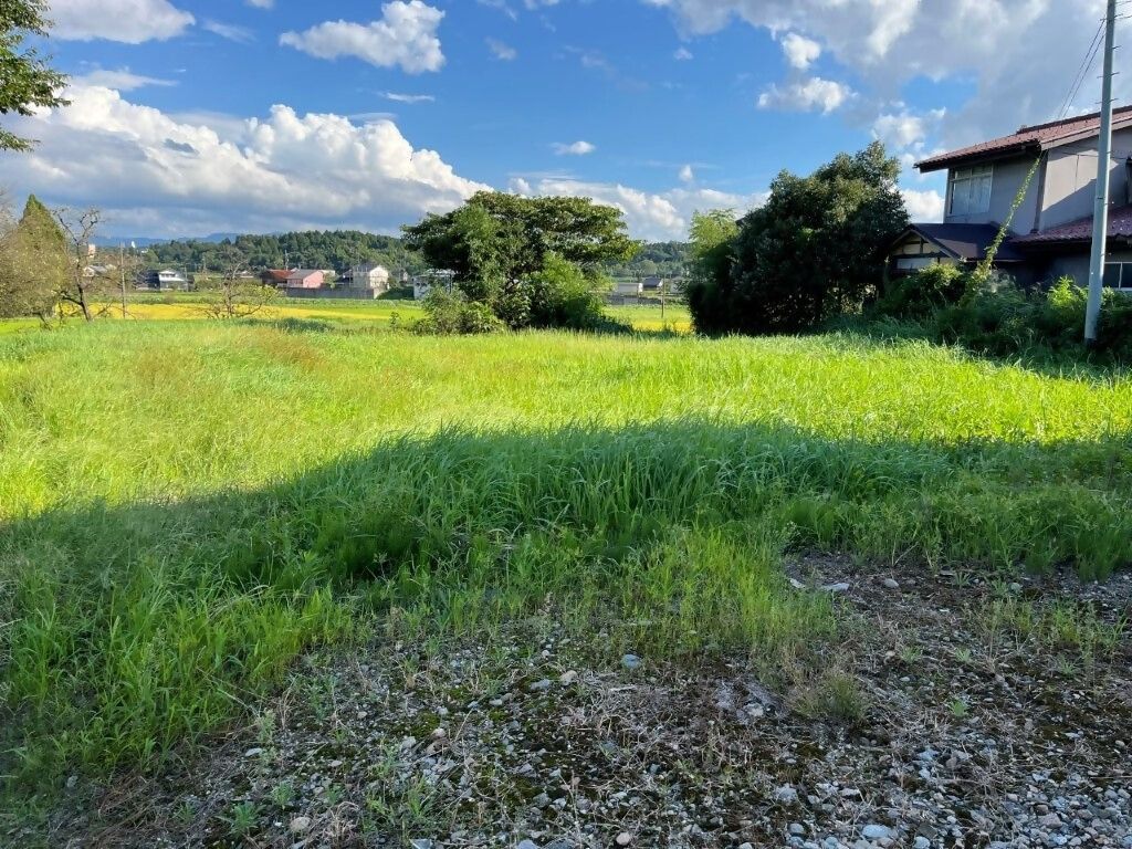 900 sqm Vacant Residential Land for Sale in Oyabe, Toyama - Thumbnail 3