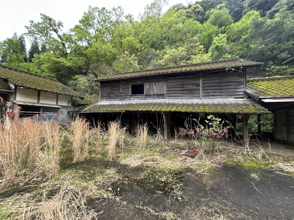 Historic Kominka with Mountain Views in Kadogawa, Miyazaki - Thumbnail 3