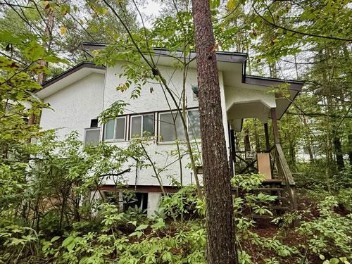 Spacious 330 sqm Plot with 2DK House in Tsumagoi Village, Gunma - Thumbnail 3