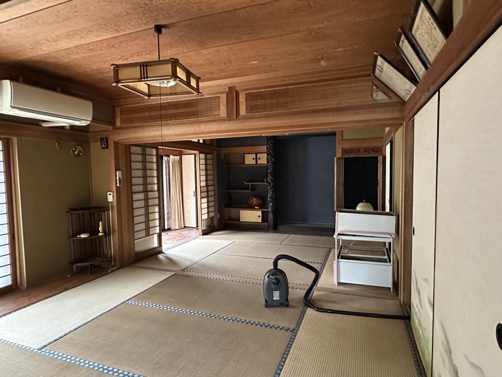 Spacious 8DK House in Minamikyushu City - Thumbnail 4