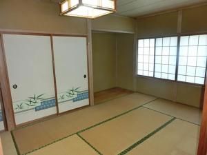 9DK House for Sale in Sado City, Niigata - Large Land, Corner Plot - Thumbnail 4
