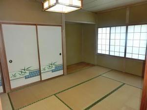 9DK House for Sale in Sado City, Niigata - Large Land, Corner Plot — Image 3, Sado, Niigata