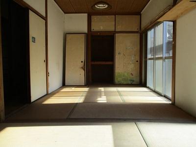 Traditional 2DK House in Taku City with Large Land Plot — Image 2, Taku, Saga