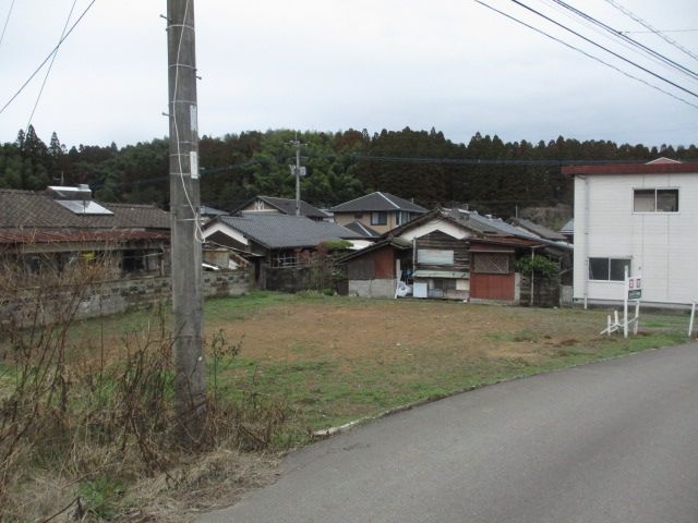 339.1 sqm Vacant Land for Sale in Taku, Saga Prefecture - Thumbnail 2