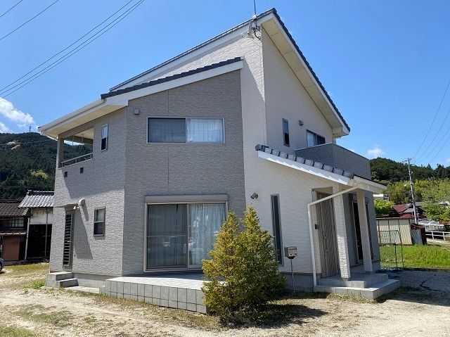 4LDK Modern House for Sale in Nakatsugawa, Gifu - Move-in Ready - Thumbnail 2