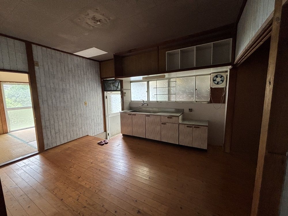 5LDK Single-Story House for Sale in Ibusuki, Kagoshima - Thumbnail 4
