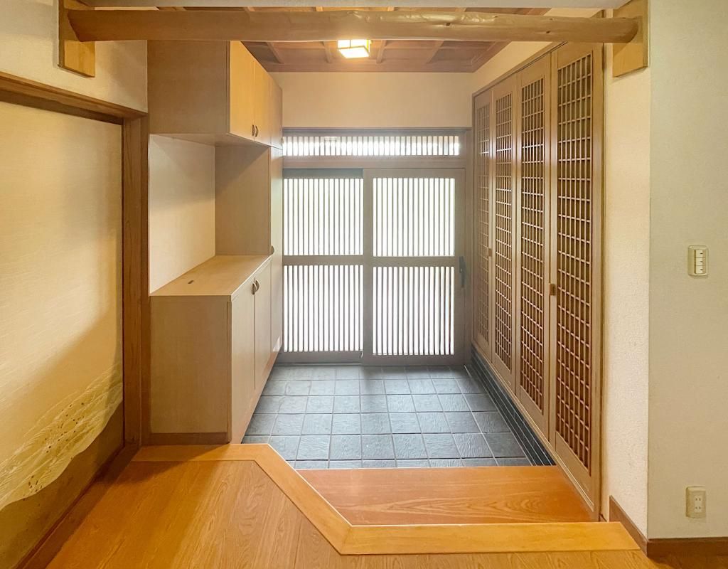 Spacious 7SLDK House with Tateyama Views in Toyama - Thumbnail 4