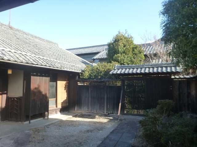 Historic 1948 Kominka with Ryokan-Style Interior in Hino, Shiga - Thumbnail 2