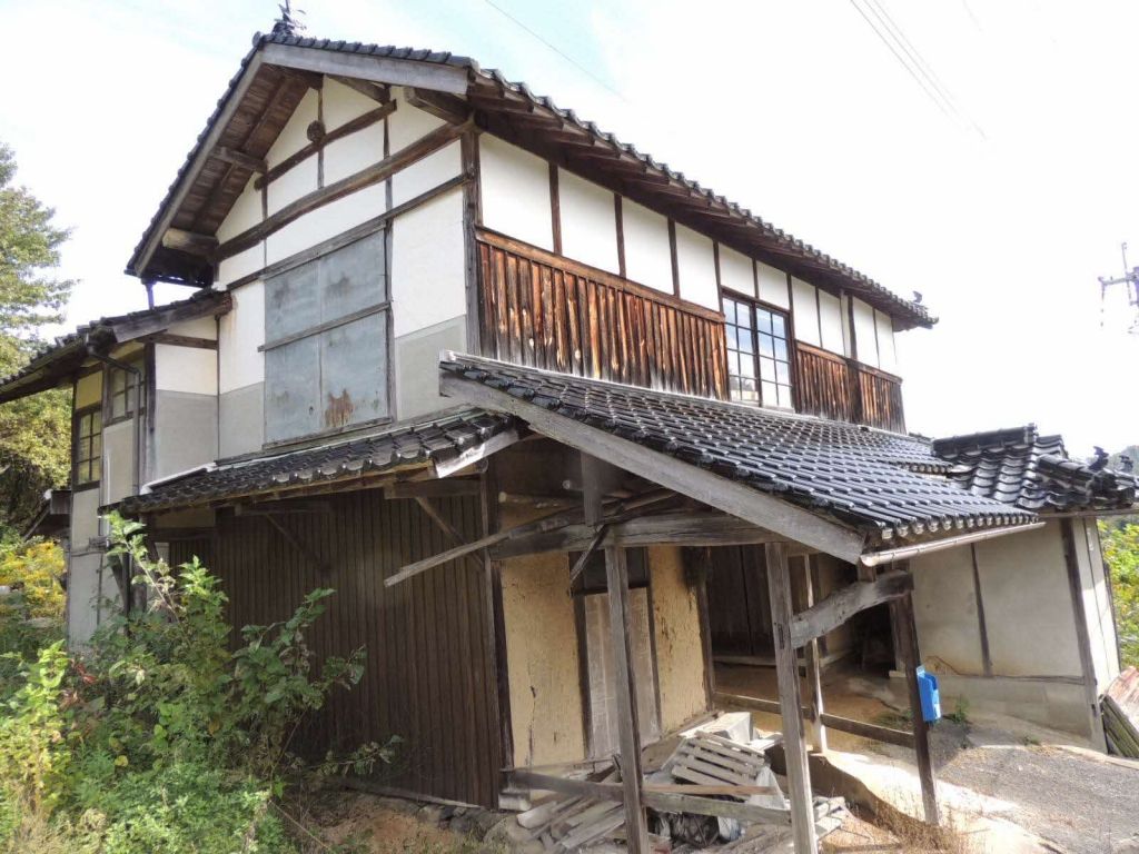 Countryside House with Mountain Views & Land in Misaki Town, Okayama - Thumbnail 2