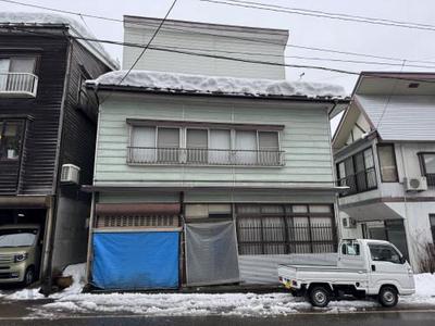 Spacious 10DK House with Dual Kitchens in Tokamachi, Niigata — Image 1, Tokamachi, Niigata
