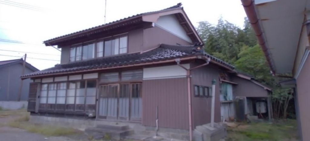 Large 8K Detached House on 1209sqm Corner Plot in Nyuzen, Toyama - Thumbnail 3