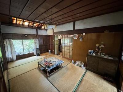 Spacious 5DK House with Onsen Bath in Kokonoe, Oita — Image 1, Kokonoe, Oita