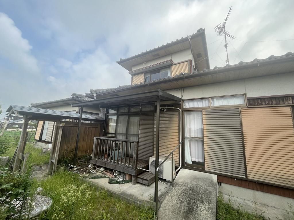 6LDK House for Sale in Kanzaki, Saga Prefecture - Thumbnail 2