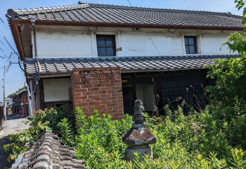 Large 9DK Detached House for Renovation in Bungotakada, Oita - Thumbnail 2