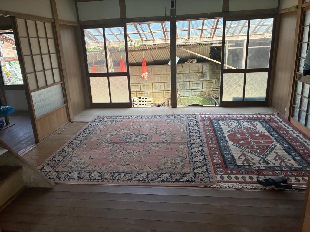 Traditional 1966 Home with Farmland in Imari, Saga - Akiya Bank - Thumbnail 4