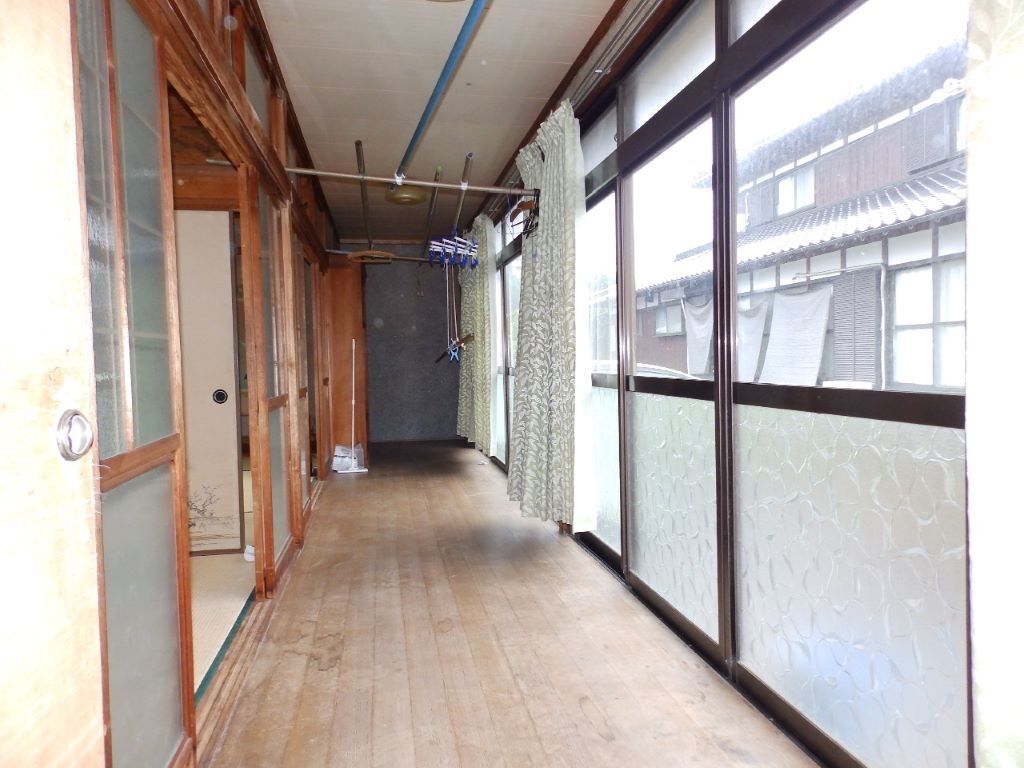 5-Bedroom Traditional House for Sale in Imari, Saga - Thumbnail 3