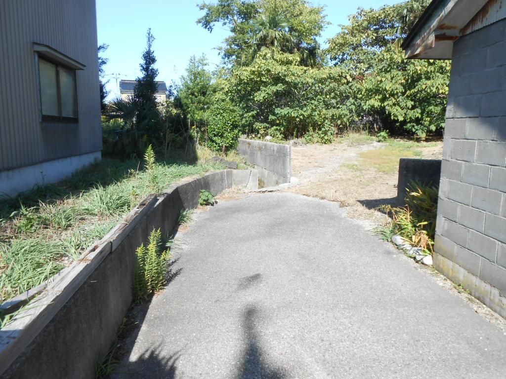Land Plot for Redevelopment in Namerikawa, Toyama - 750 sqm - Thumbnail 3