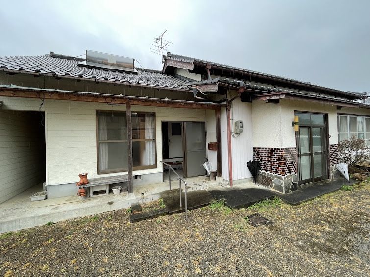 Historic 6DK House in Kunitomi Town, Miyazaki - Thumbnail 2