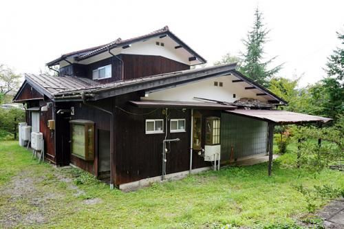 6LDK House on 1070 sqm Land for Sale in Takayama, Gifu - Image 1
