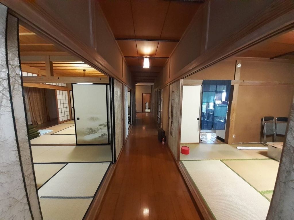 7DK Retro House for Sale in Central Ono City, Fukui - Thumbnail 2