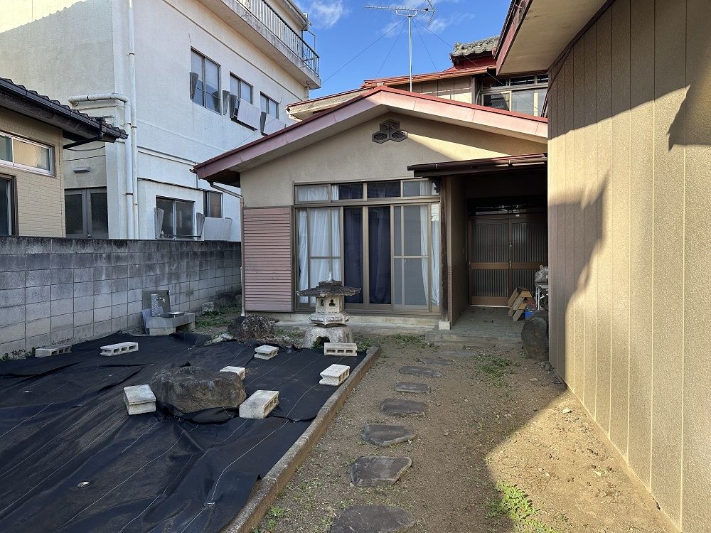 Historic 9SDK Wooden House with Warehouse in Kiryu, Gunma - Thumbnail 2