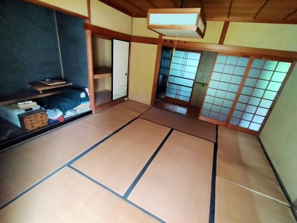 55-Year 6DK House for Sale on 469sqm Land in Oyodo, Nara - Thumbnail 3