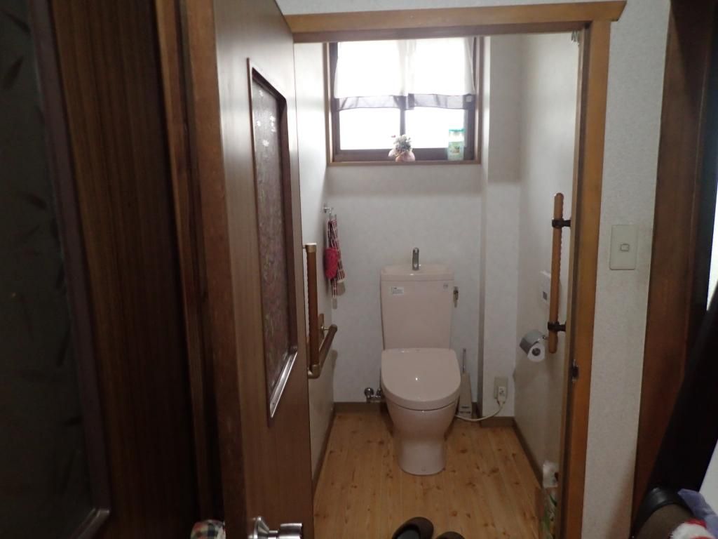 6LDK Traditional House with Land in Misaki Town, Okayama - Thumbnail 4