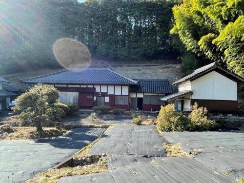 Refurbished 5DK Traditional House for Rent in Seiyo City, Ehime - Thumbnail 4