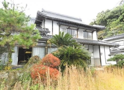 Traditional 10DK House with Luxury Woodwork in Kurayoshi, Tottori - Image 1